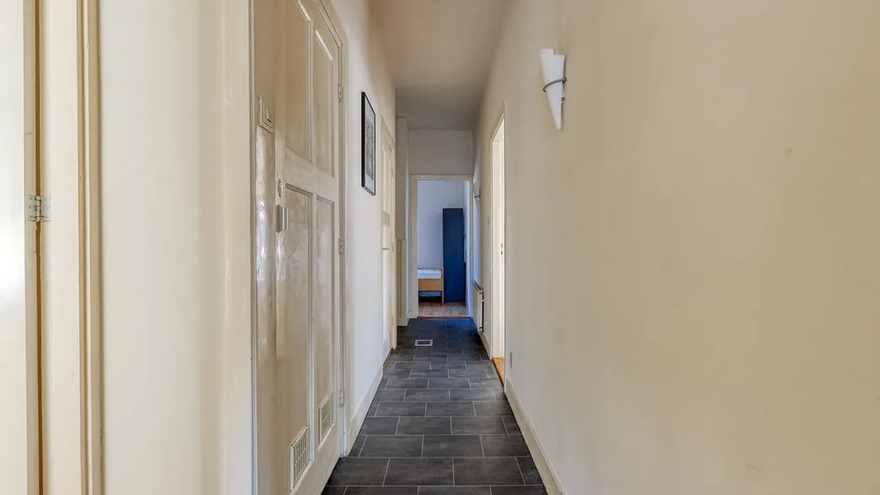 listing-2be0dfcc-f6e8-45c8-8a3a-be7ac4b3428a-220916159.jpg