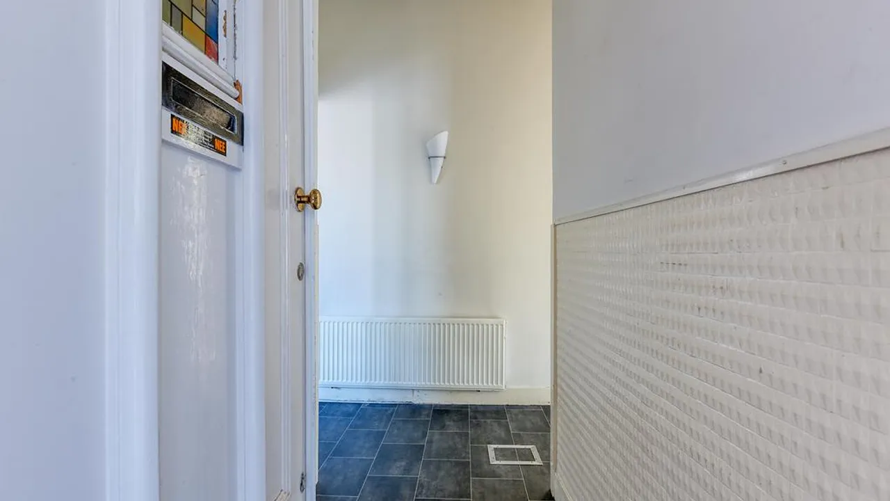 listing-ab5ff744-e9d6-469e-b943-c67130c4a0db-220906821.jpg