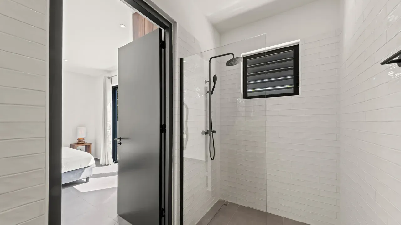 listing-5def758e-080d-43d4-bd4e-9f8dce690638-256828696.jpg