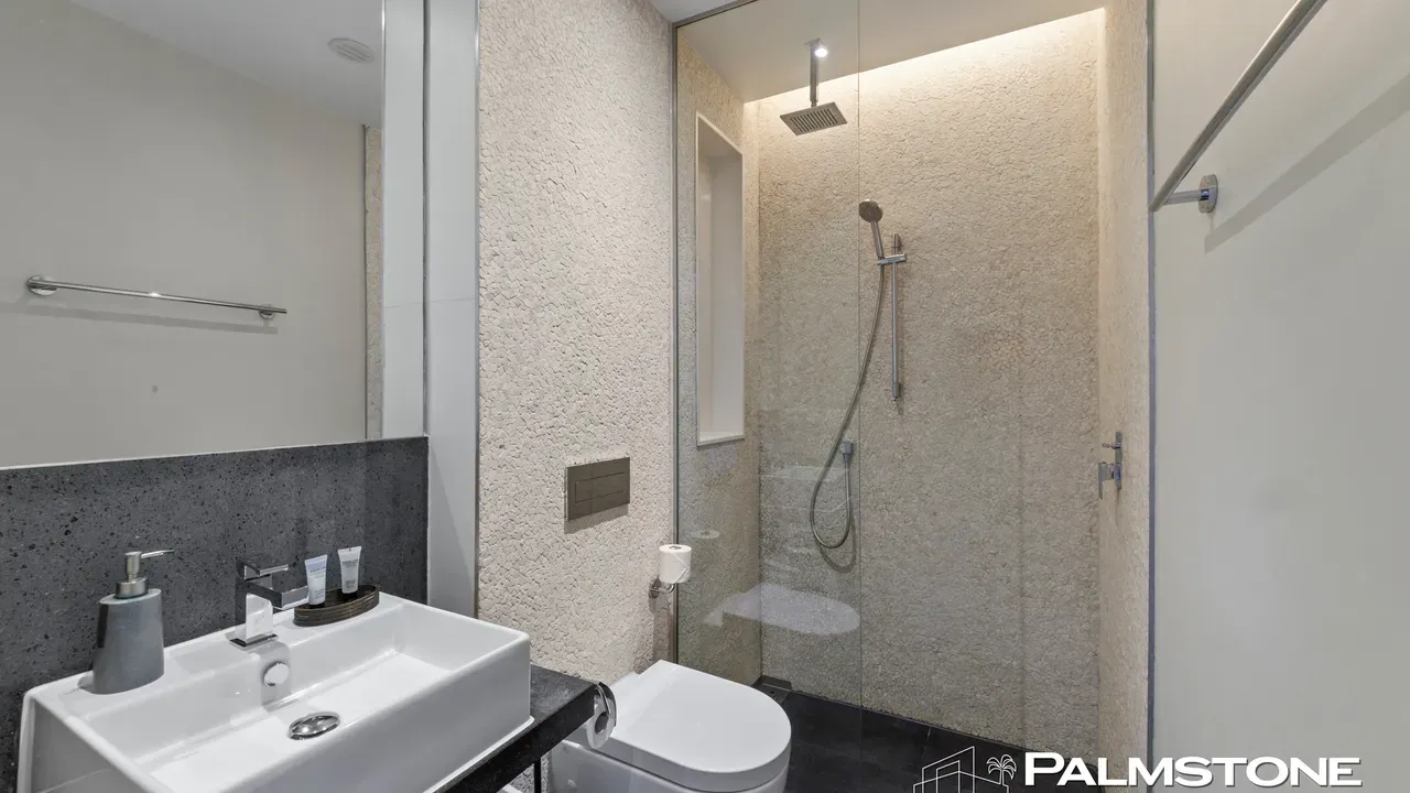 listing-8d0078e8-60f6-4ca2-b2da-3513526769ec-238931188.jpg