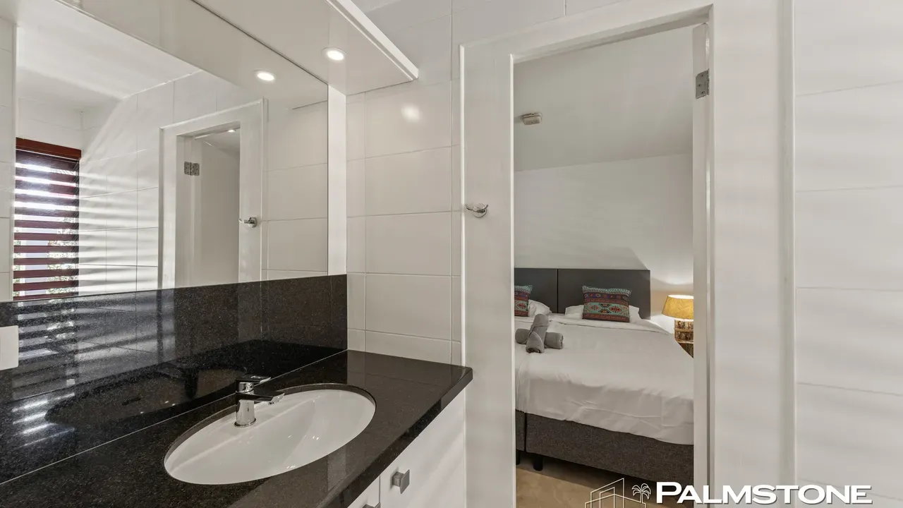 listing-bf2d2f7e-c0ac-4c05-9b78-5f6327d585e6-258423732.jpg