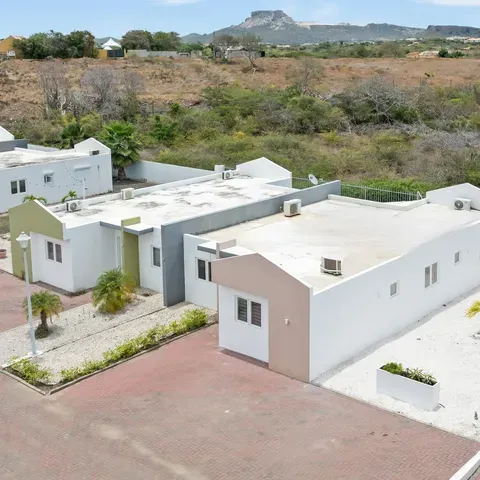 listing-836153e2-8c97-4886-bc1a-be8a1be1ba66-241942502.jpg