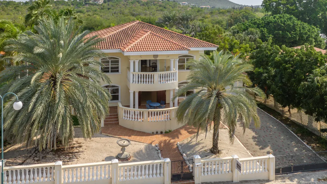 listing-77a50d6b-5b8c-4382-8dfc-6bf4b9646c90-210292645.jpg