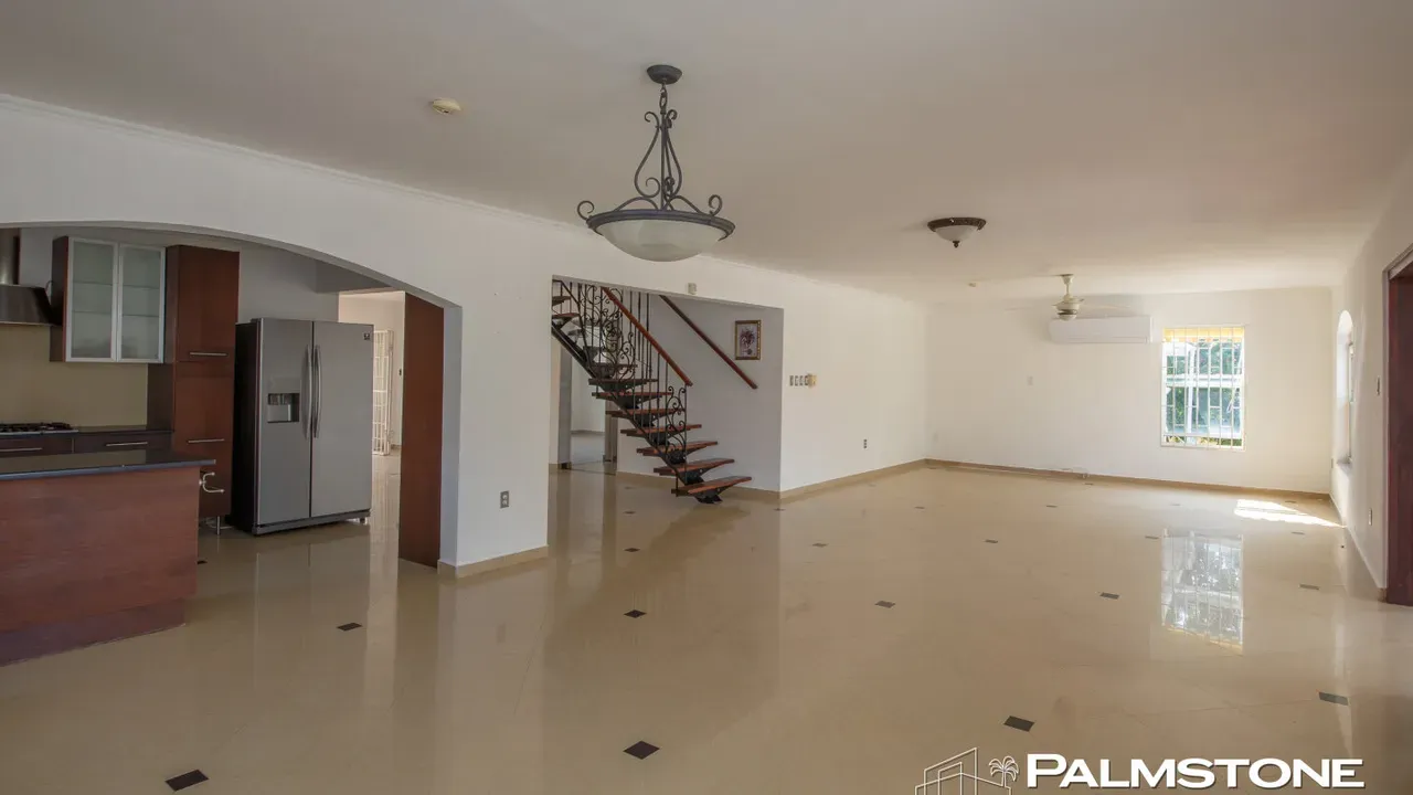 listing-0d2915e1-3081-4899-b39d-daceaad397f7-210292581.jpg