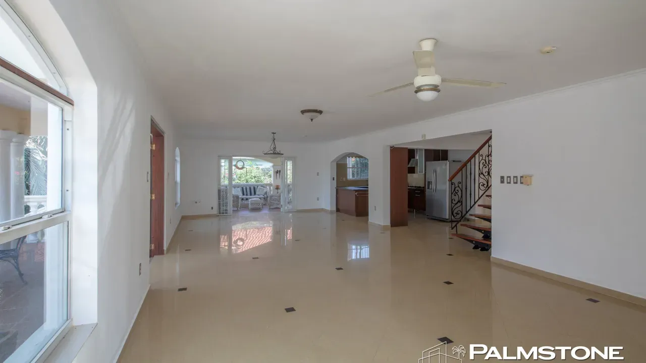 listing-cf7d72be-4344-48f5-8827-11411c830aa7-210292583.jpg