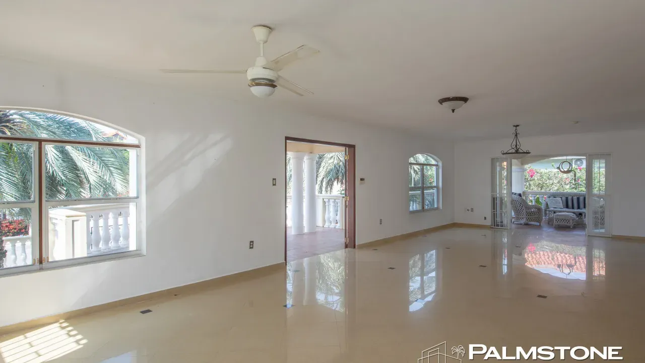 listing-f61be8d6-e877-4bcc-a15c-03773ee0f654-210292585.jpg
