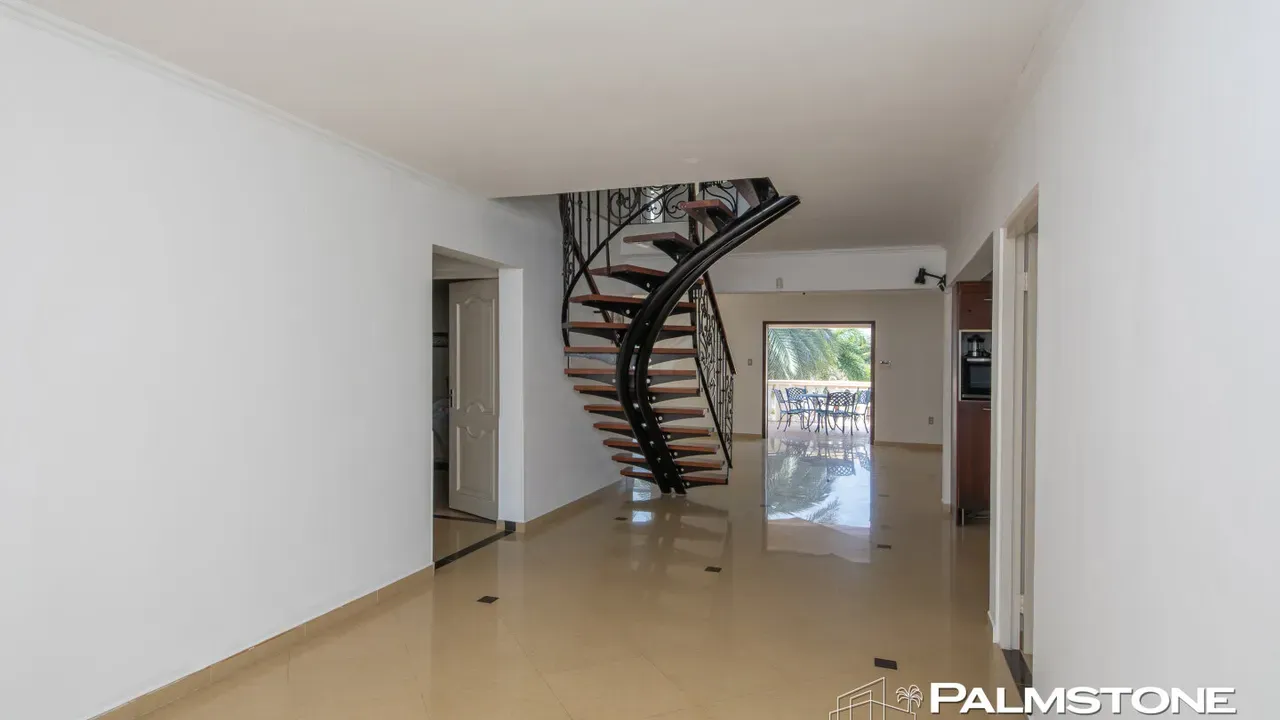 listing-f33b136e-6857-4bbc-b14a-78847494e4fd-210292589.jpg
