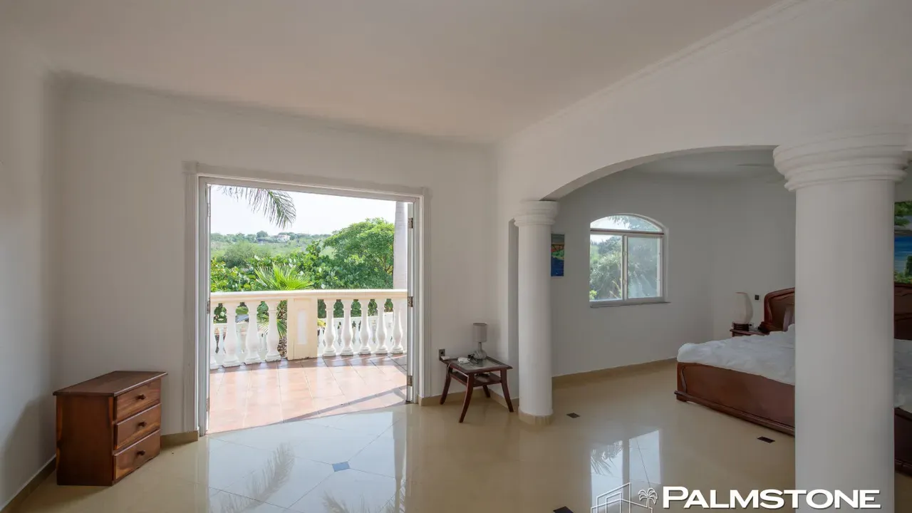 listing-76f8f558-e1ef-49e1-a211-3d47f1587d4e-210292609.jpg