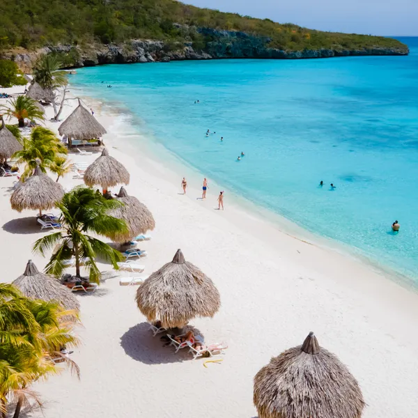 cas abou het mooiste strand van curacao
