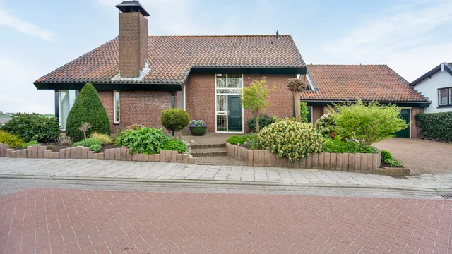 Foto 1 van Voorlaan 5