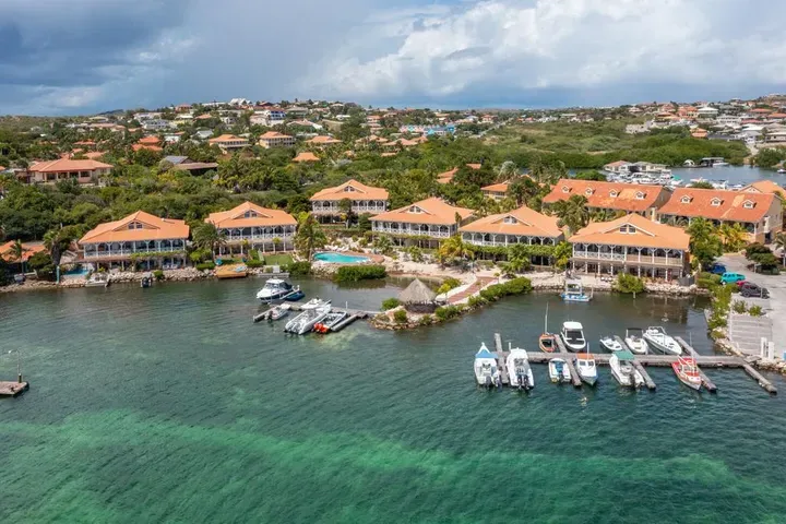 listing-480378c6-eb84-4dea-826f-259ec191a43c-210707777.jpg