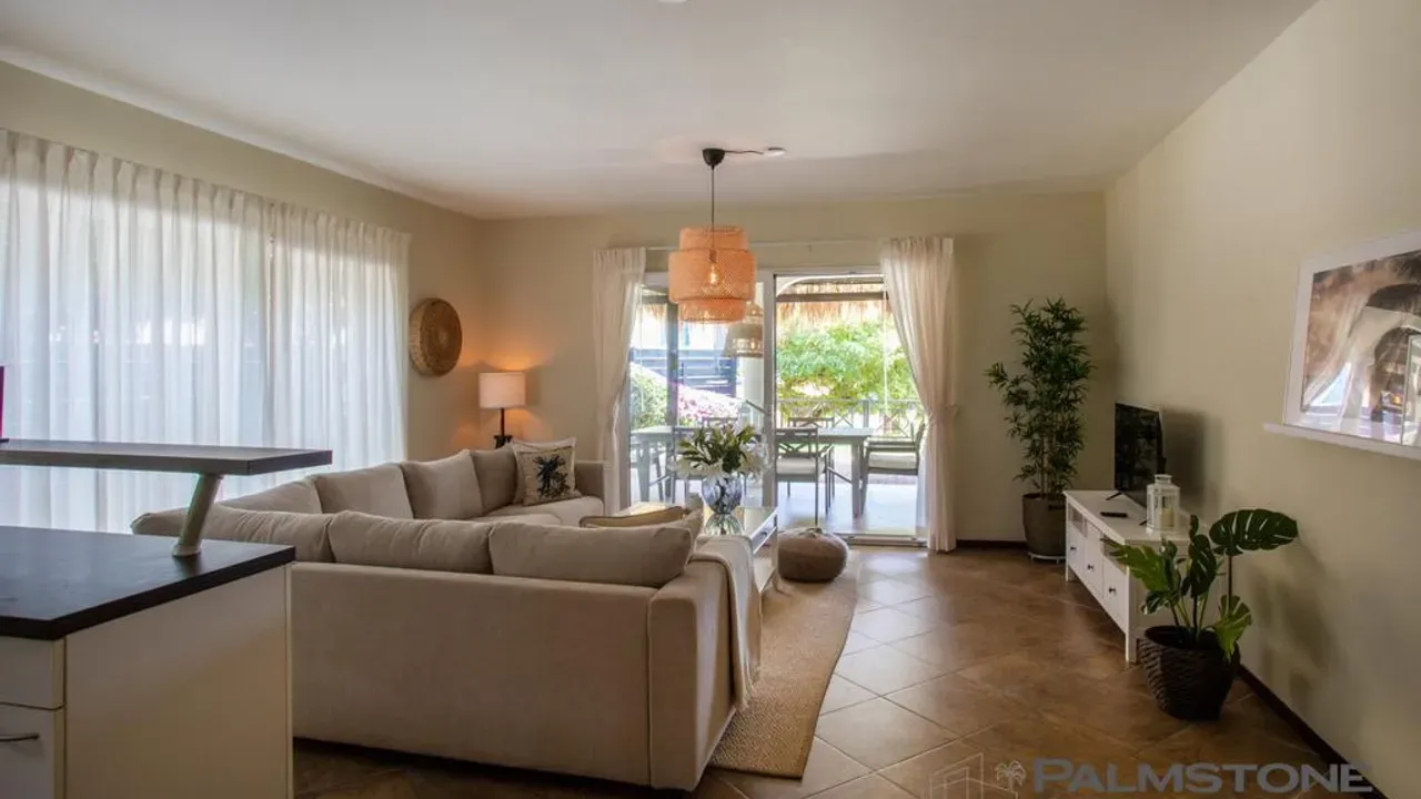 listing-e9b9c471-7318-40a6-963f-f8edabff5d38-210707731.jpg