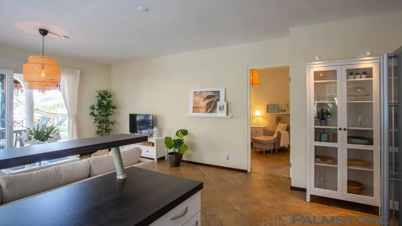 listing-e4cb0428-98e3-42e3-aeb1-df51e64cc7ce-210707735.jpg
