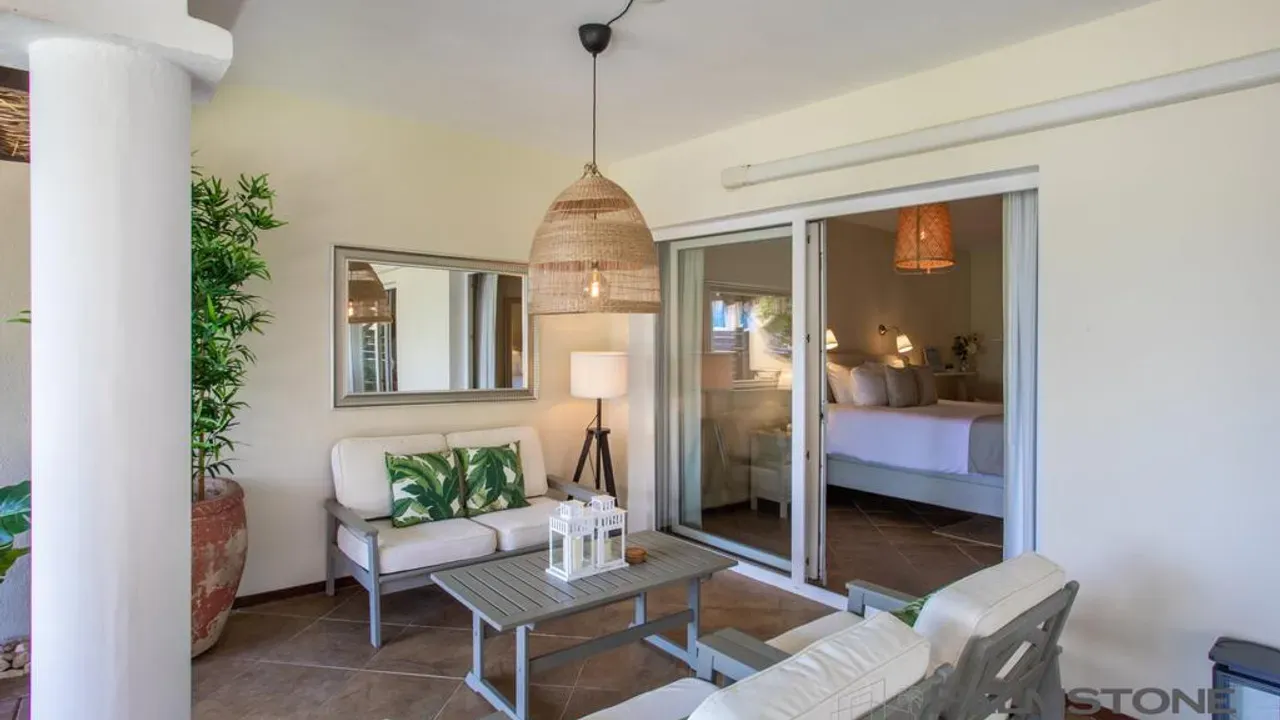 listing-7d5d4d9f-5a67-46df-9c2c-3861cd41d550-210707767.jpg