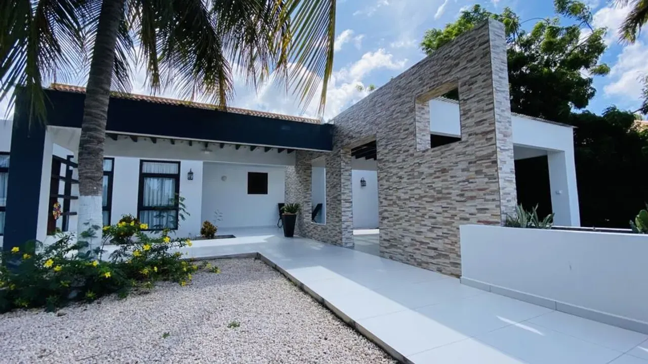 listing-974f4363-d47b-45ee-9720-22b96748fc62-210707865.jpg
