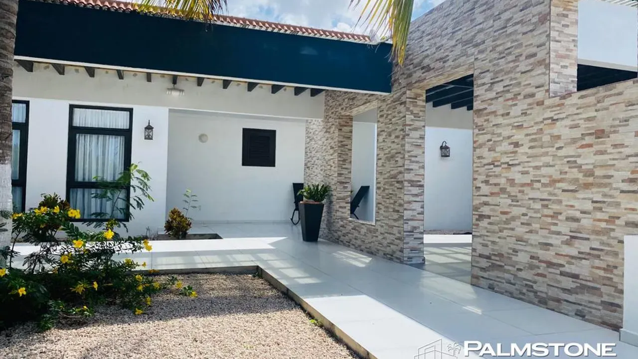listing-53d93e8a-e3c4-444b-9d95-8dcbd49ea6e8-210707831.jpg
