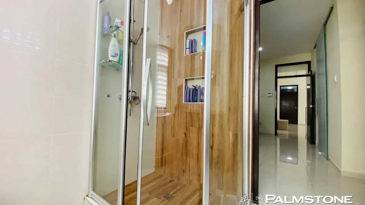 listing-f58d5a08-068a-4d99-8b48-1078d5d91a53-210707841.jpg
