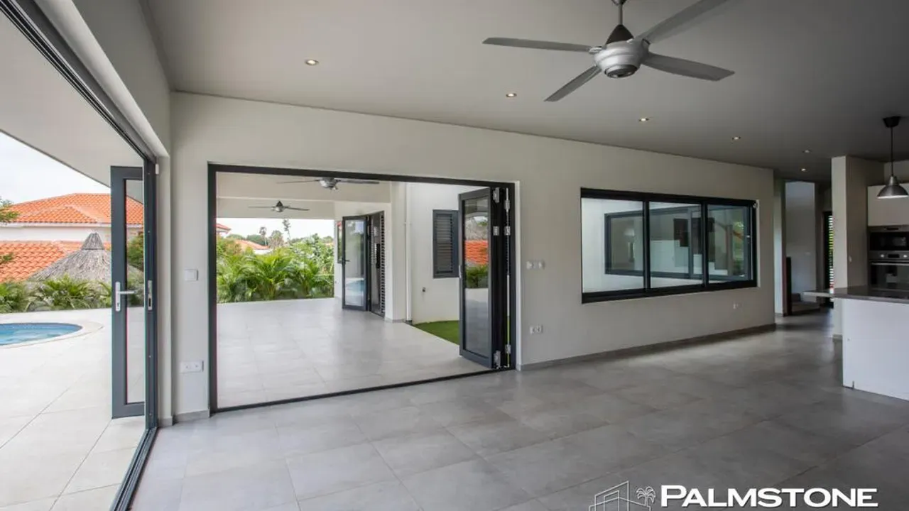 listing-387d3bdd-6458-4ba3-b468-8c6a638e2901-210449967.jpg