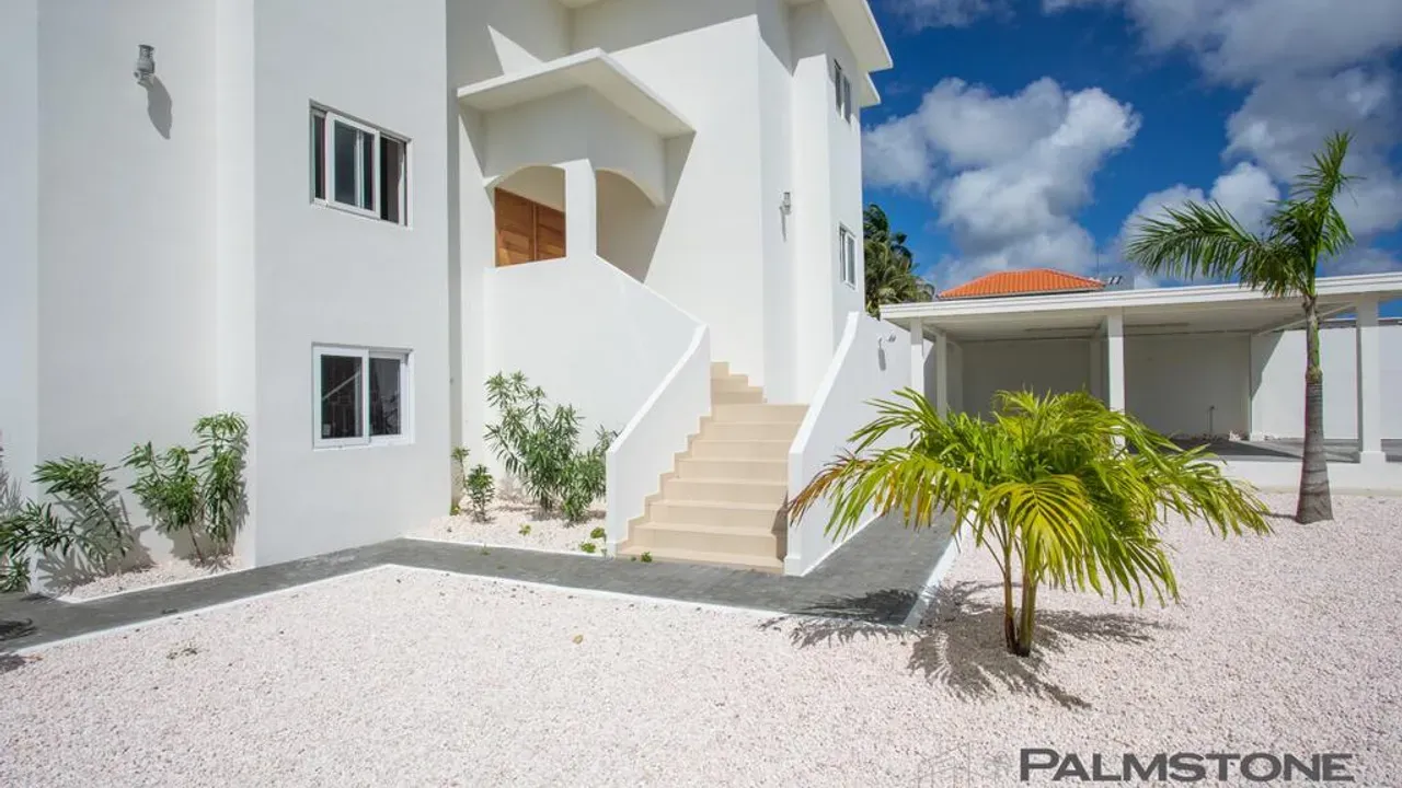listing-8cb4e1b2-a619-406b-a727-34bab91652b8-212221641.jpg
