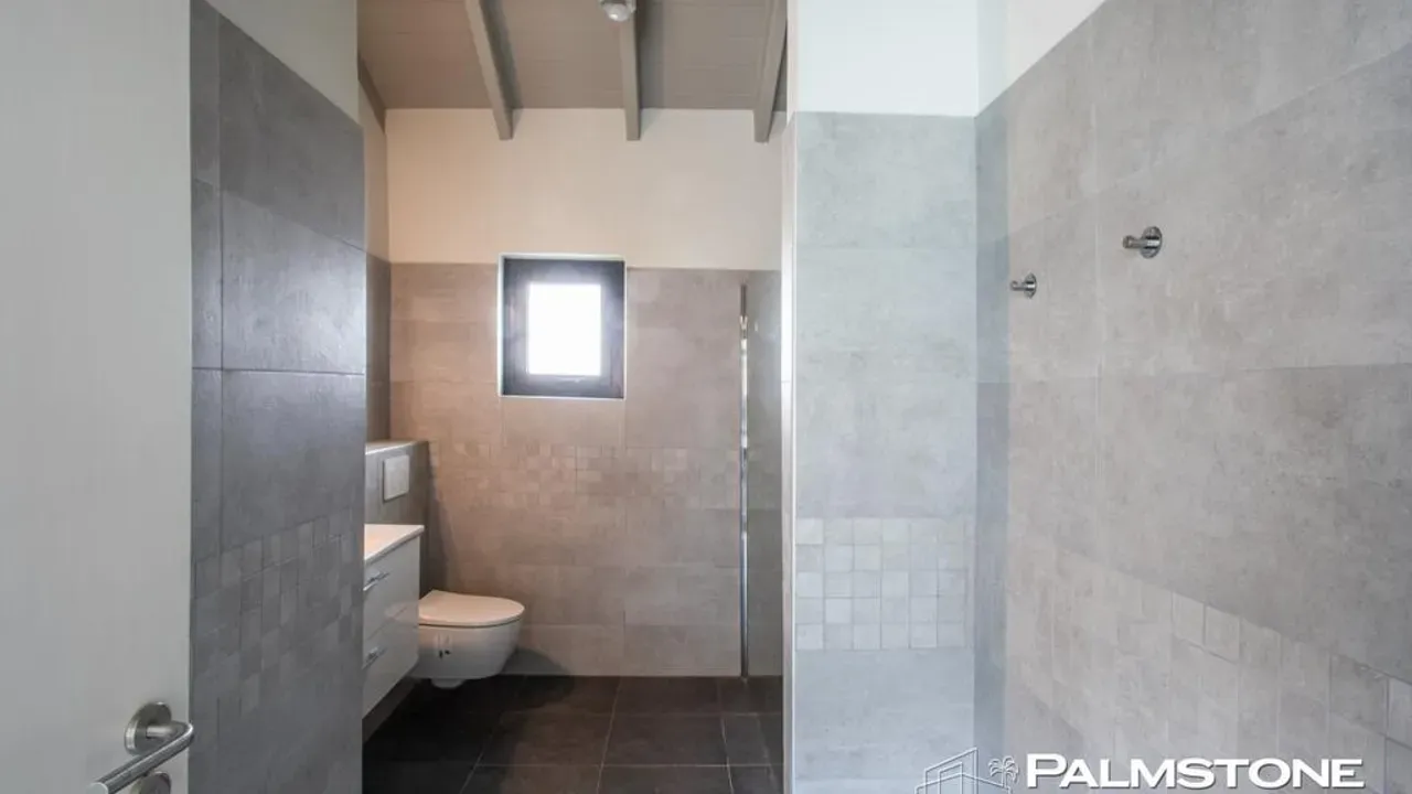 listing-89be25b5-f8ed-4105-aa65-8f7fa9c8e6e6-210449985.jpg