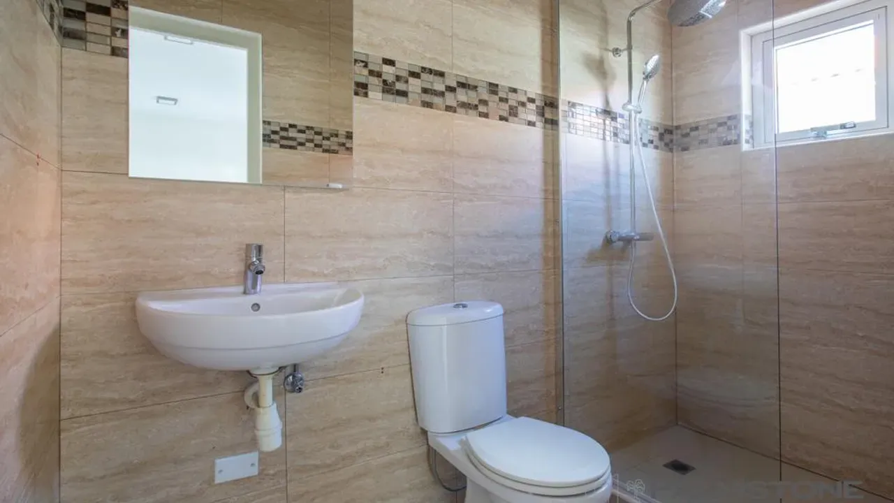 listing-7b46c1db-44a1-454c-b271-5038666049f3-212221667.jpg