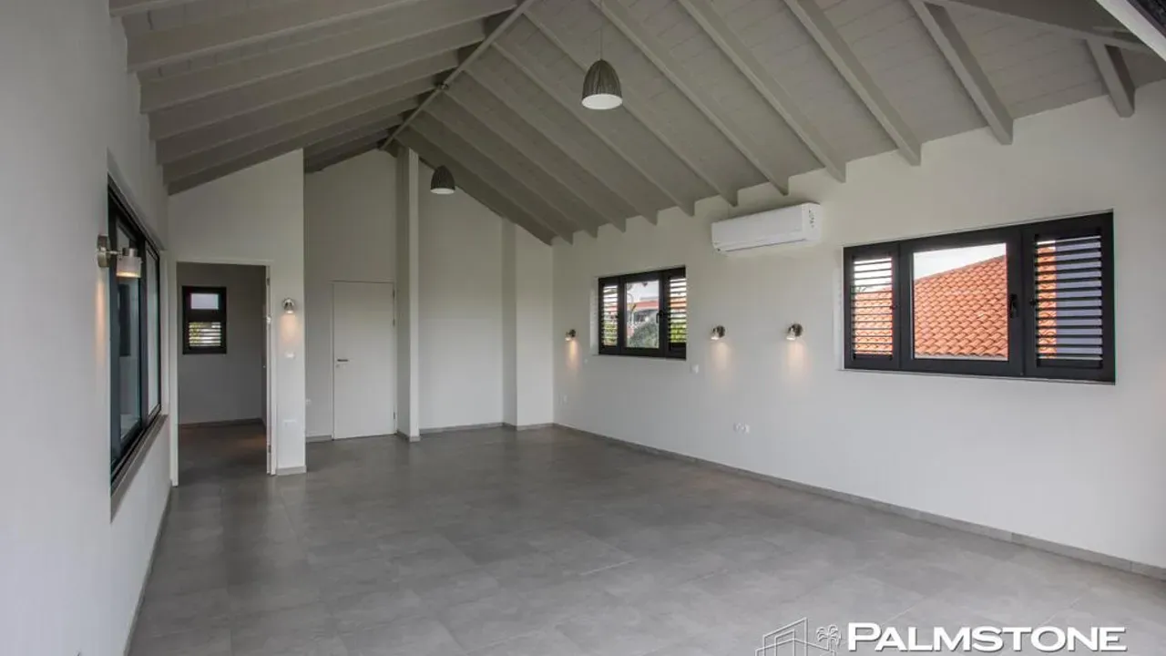 listing-984f8f97-0239-4877-9f3d-6572445cf9a3-210449999.jpg