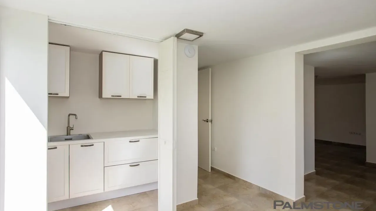 listing-f870a8aa-3eb2-4f88-9b3d-e5317aca20eb-212221687.jpg