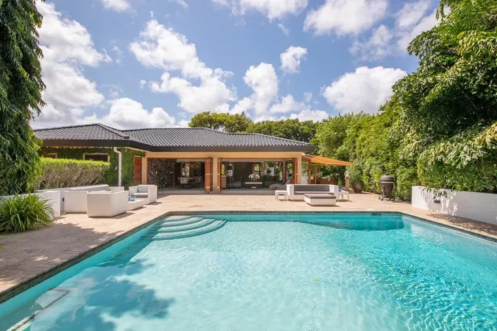 listing-e92deb38-e9ac-438a-9549-64982f6004a8-212221453.jpg