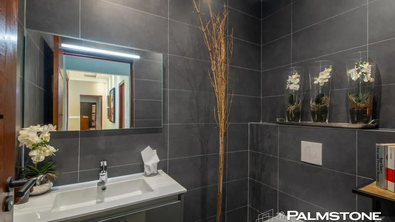 listing-af7ba8a9-1df1-45eb-9e88-6864d7ee4581-212221329.jpg