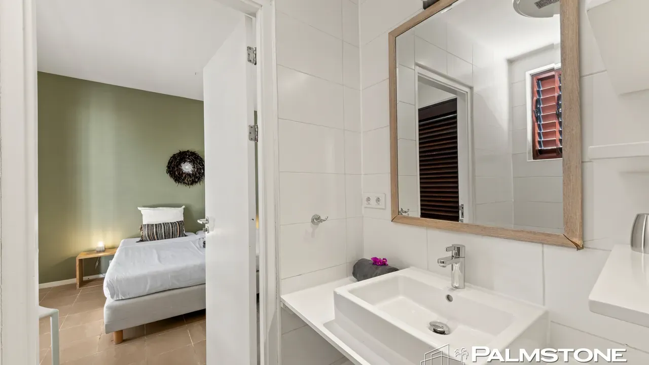 listing-3f297d9c-38f7-464c-845c-1817d781a33a-262368900.jpg