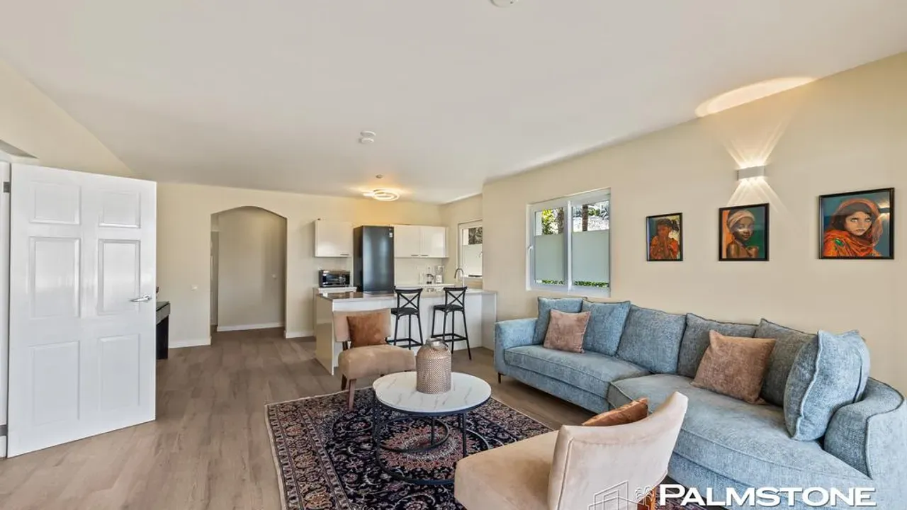 listing-d00e6a36-15c9-4e4f-8112-39d867792900-219208799.jpg