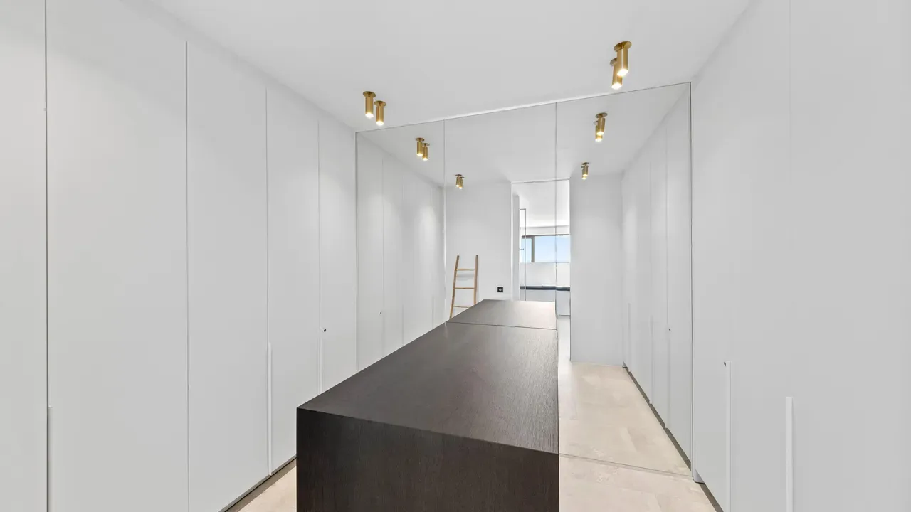 listing-e6b324d5-9d00-4038-9bab-334d83c6fc55-245856026.jpg