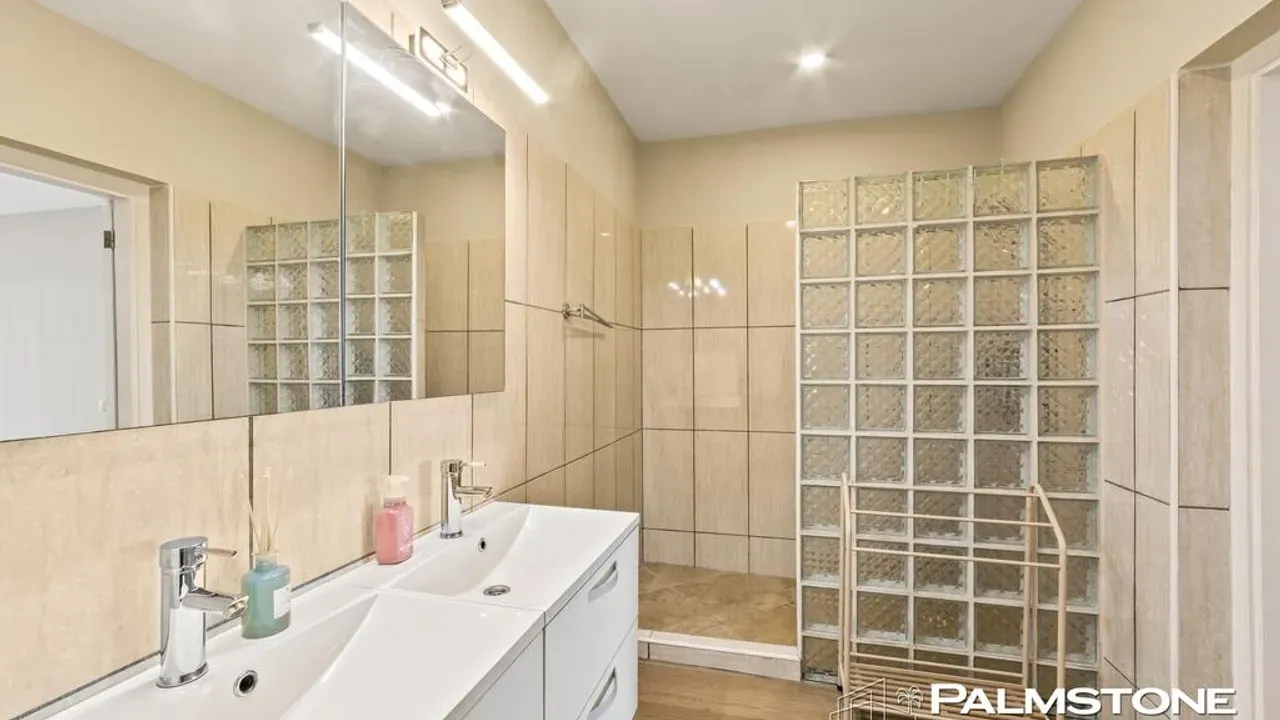 listing-c97951df-cf3a-4c90-a10a-43e4260252c5-219208921.jpg
