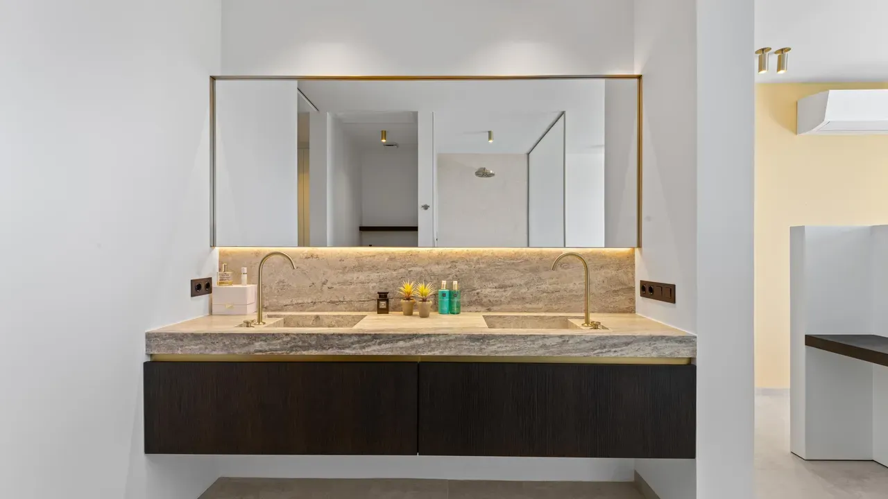 listing-e1ec305e-421d-439e-8791-0ef38966ab90-245856034.jpg