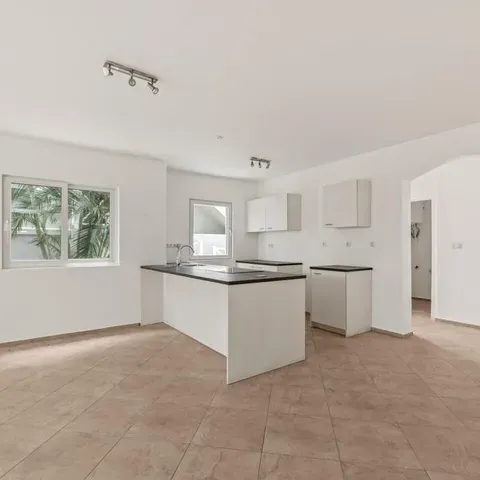 listing-5dd9ca14-91eb-4e70-a156-219673ad4f1c-216462417.jpg