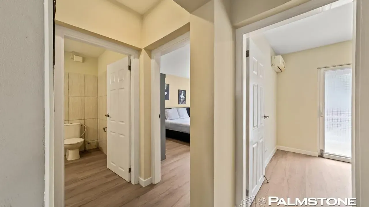 listing-4a6e5cbf-668d-4329-b3d2-5d68e70aaad2-219209023.jpg