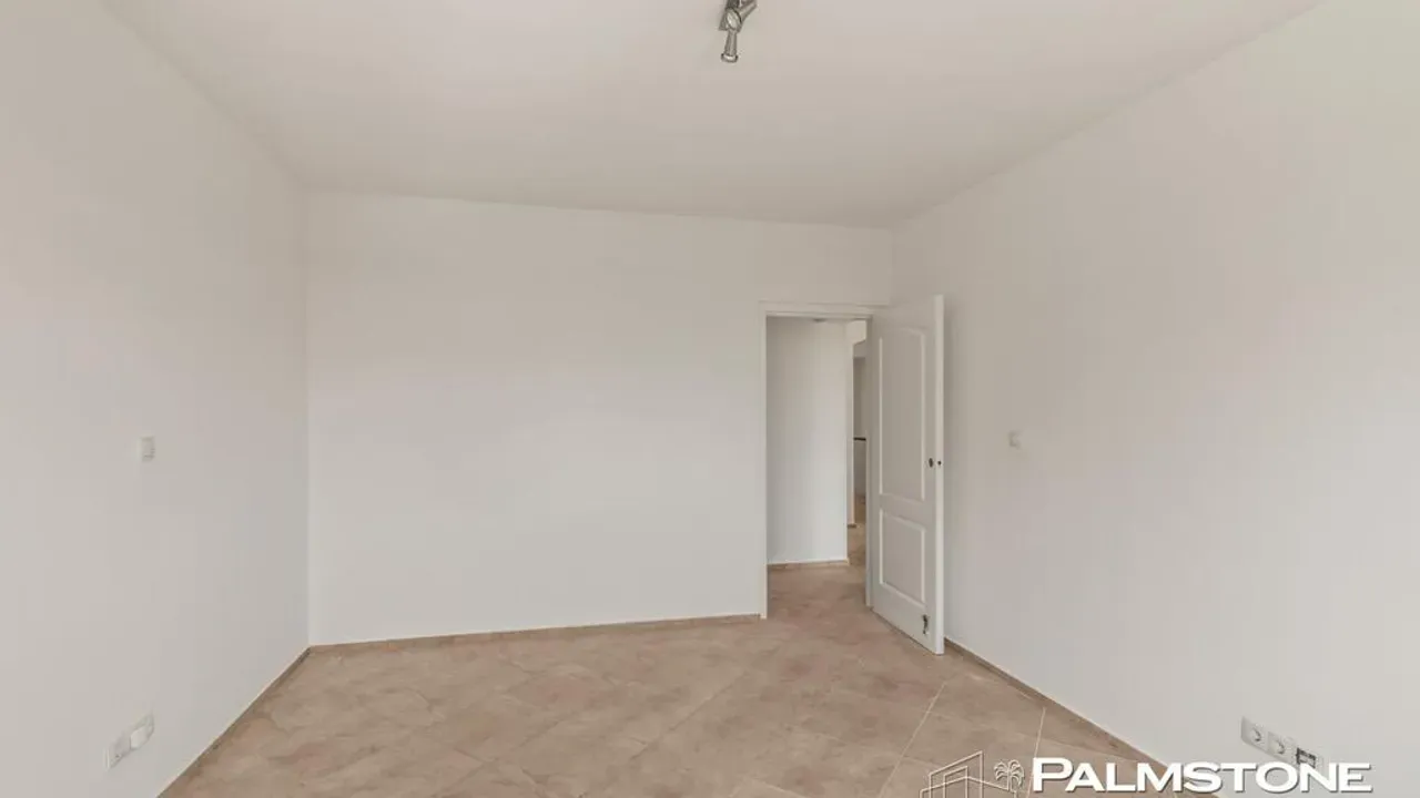 listing-66ed0da3-7106-4150-8993-ab57612e82b3-216462467.jpg