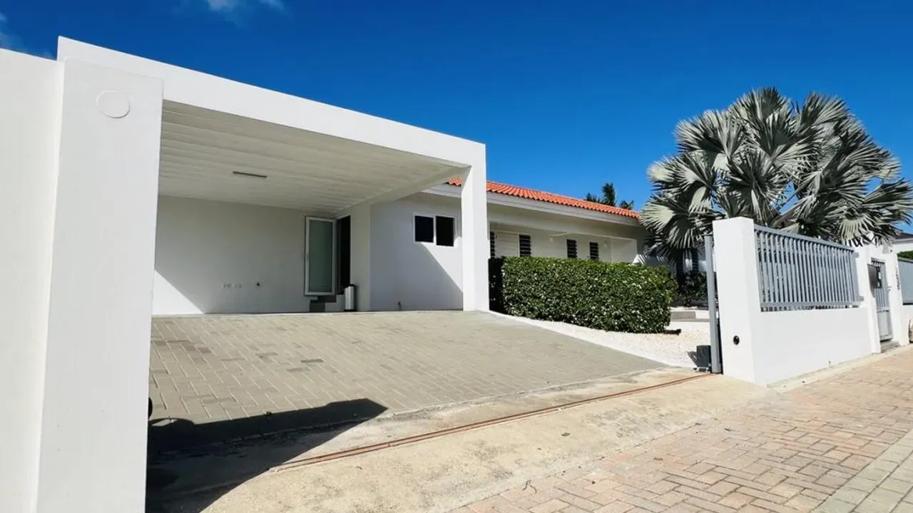 listing-0ef27705-a206-4253-a1b7-51b63e818f4b-210708593.jpg