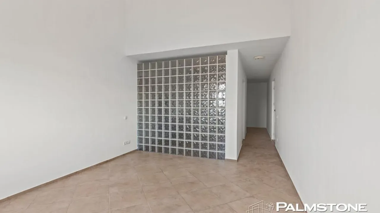 listing-ab95bfd3-0c75-4ab0-b8e3-df4227eeffd9-212306369.jpg