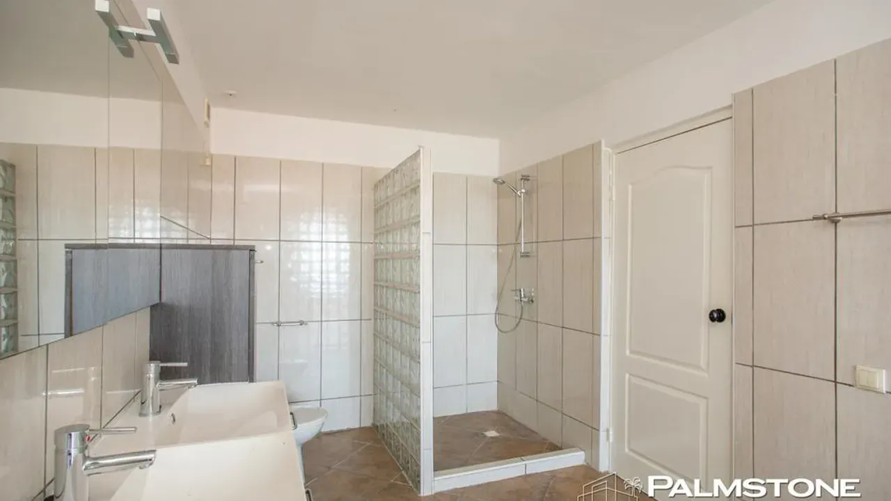listing-ebb7fd1f-f913-4a39-90d2-dc6576f3855b-212306309.jpg