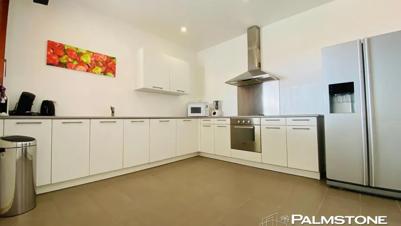 listing-c2a6024a-6e2a-4a35-bd97-56fe40326783-210449679.jpg