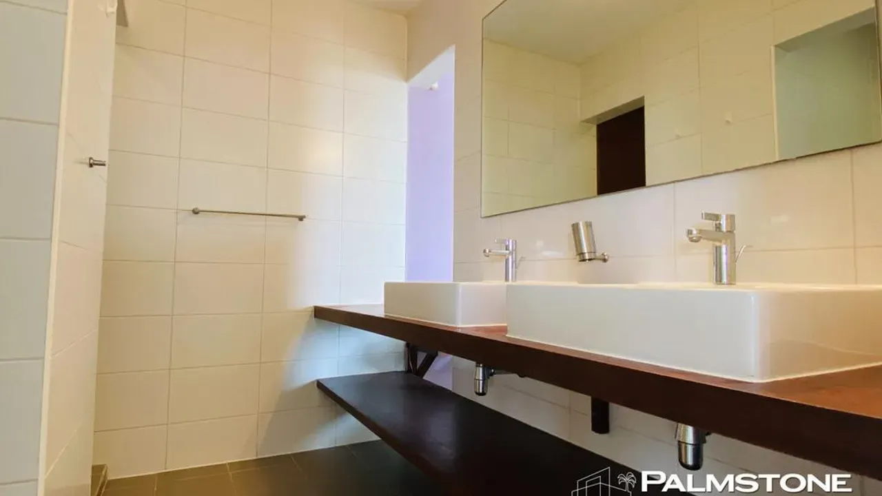 listing-3ce93db0-8564-43cb-8b70-03f50182d935-210449675.jpg