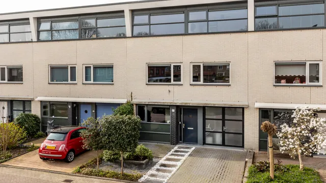 Foto 1 van Wolga 27