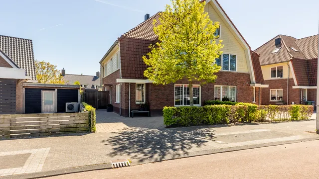 Foto 5 van Vlinderslag 72