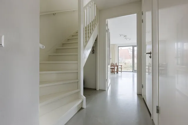 Photo 2 of Limoenhof 8