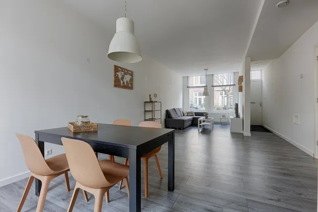 Photo 3 of Hendrik van Deventerstraat 146