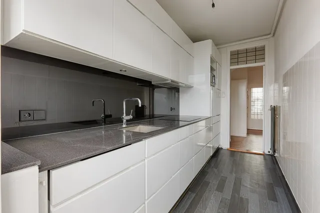 Photo 3 of Zeestraat 60C