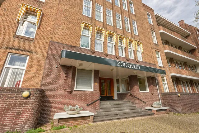 Photo 3 of Alexander Gogelweg 75A