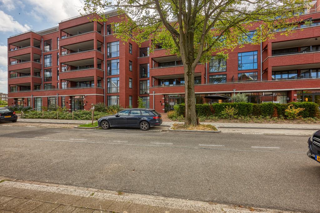 Photo 1 of Bronovolaan 1B 5