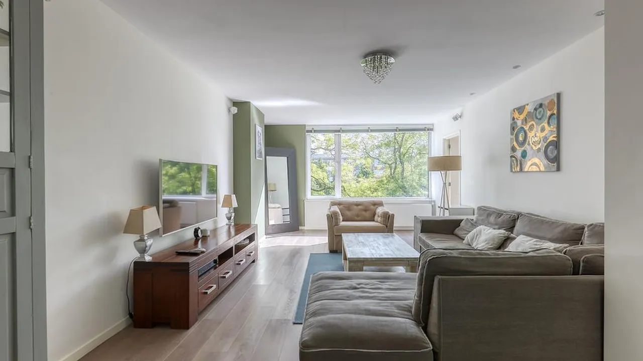 listing-2490a668-79c6-4e2b-9d9c-a7664c89e869-202357761.jpg